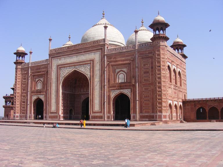 Taj01